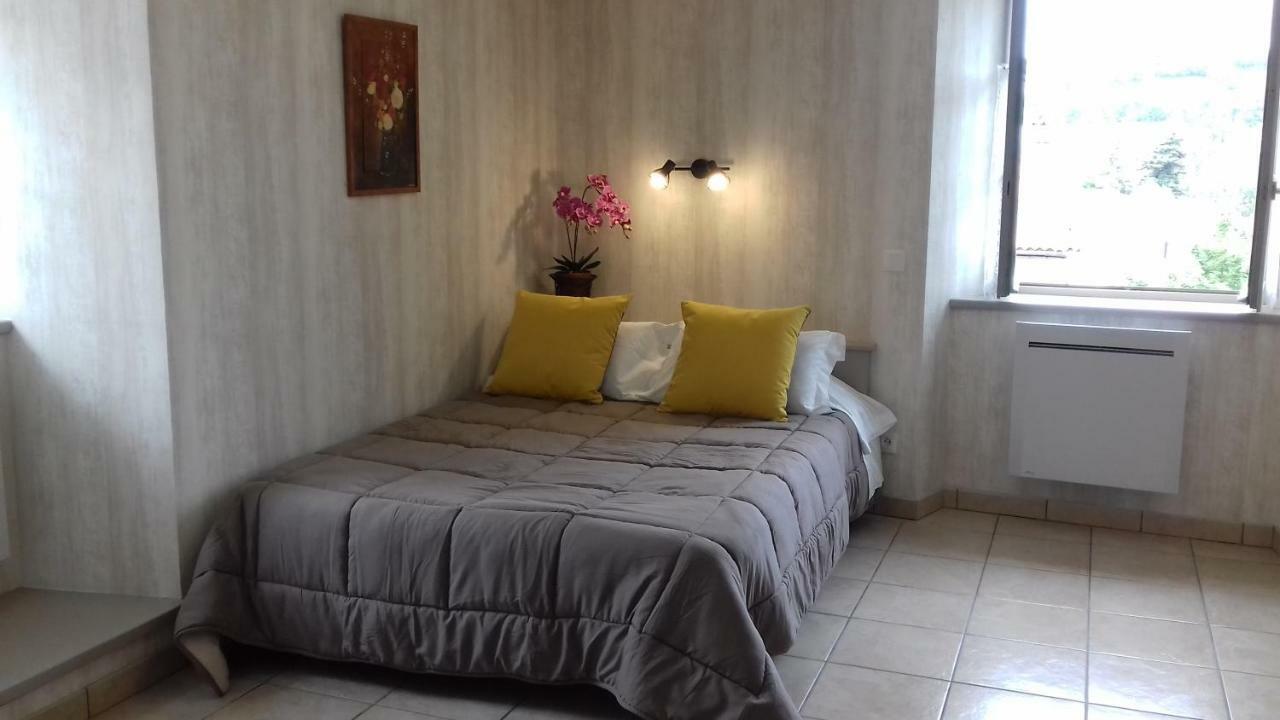 Le Petit St Jacques Apartment Le Puy-en-Velay ภายนอก รูปภาพ