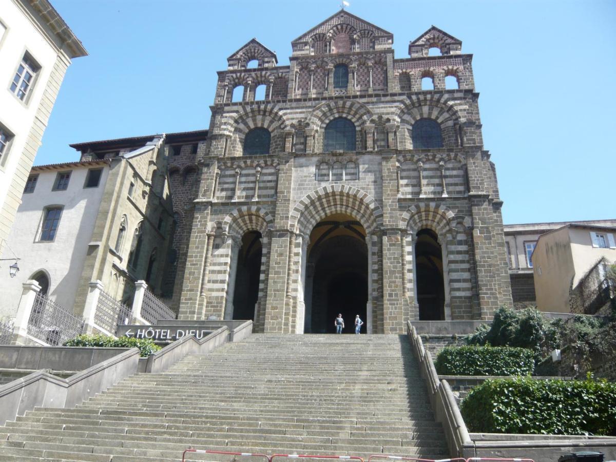 Le Petit St Jacques Apartment Le Puy-en-Velay ภายนอก รูปภาพ