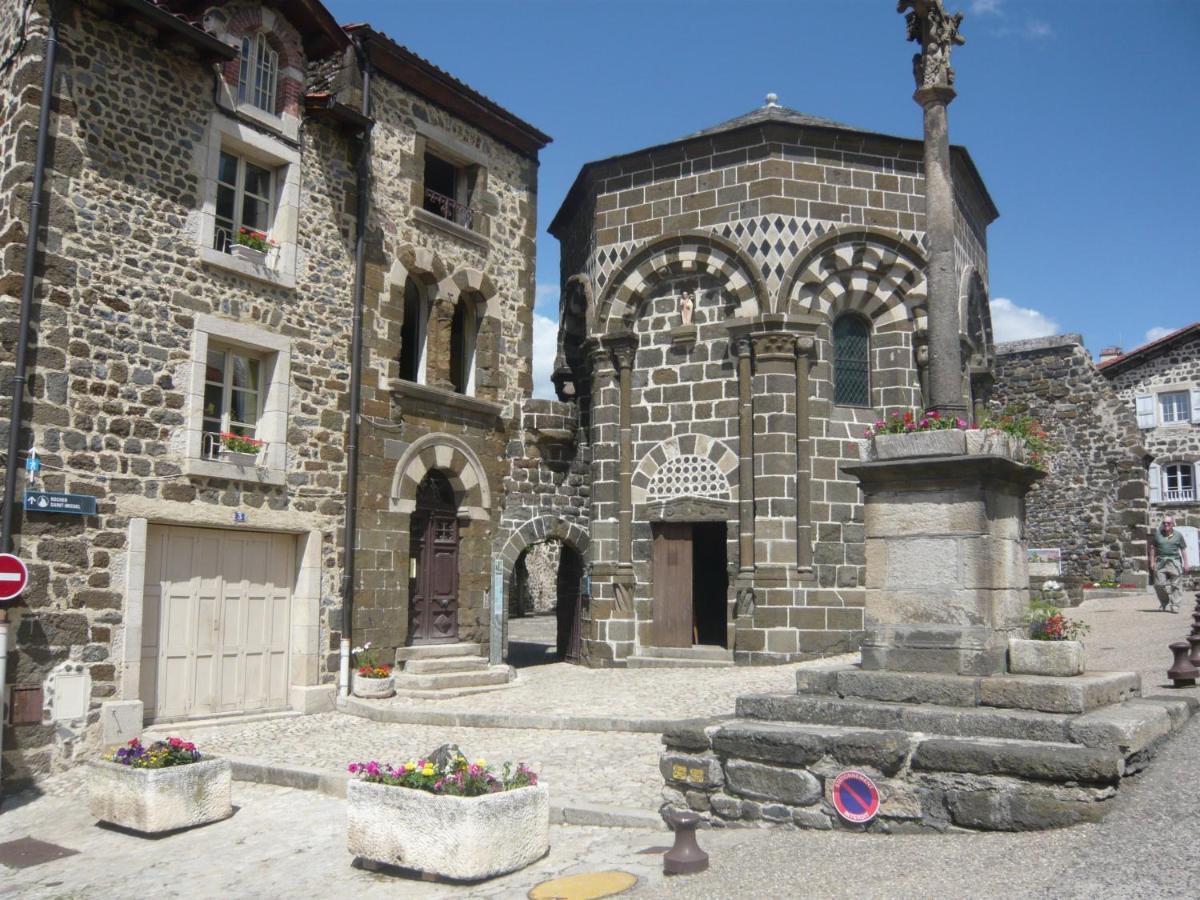Le Petit St Jacques Apartment Le Puy-en-Velay ภายนอก รูปภาพ