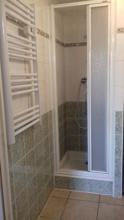 Le Petit St Jacques Apartment Le Puy-en-Velay ภายนอก รูปภาพ
